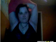 nice girl front webcam from Qc
