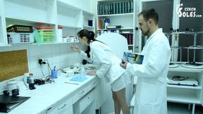 Anti-smell Serum Lab Research for Her Really Stinky Feet