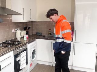 That guy Came to Fix My Washing Machine and Came in Me Instead – Repairman creampies Roadman