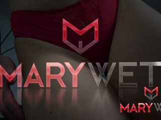 Close Ups & Overweight Cheeks!