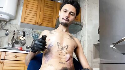 Arabeputo's tattooed body takes a massive BBC and then jerks it off until he's satisfied