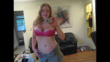Ex-Girlfriends Striptease Selfies to Show off Tits & Pussy
