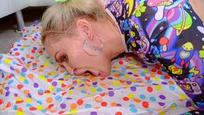 anal whore louise lee snorts cum and spit from the dick and floor