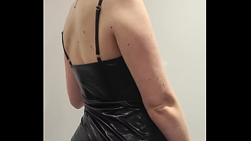 Voil&agrave_ la tenue que j&#039_ai mise hier au club libertin j&#039_ai pass&eacute_ une ...