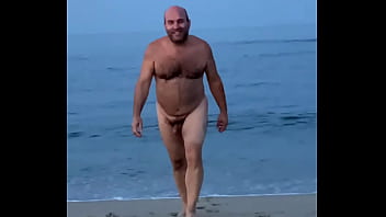 Walking around at the nude beach pt 2