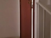 A puta ligou para eu ir ao meu estúdio! Ele tem uma surpresa! gostei, enchi-lhe o cu de piça e leite