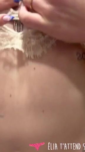 Vends-ta-culotte - Gorgeous French student undresses in front of the camera   Clip 1