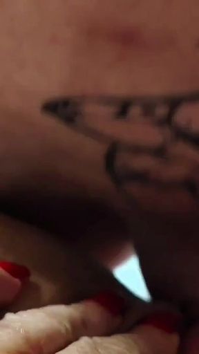 Tiffany Montavani Faz Sexo Com Fã Sem Camisinha