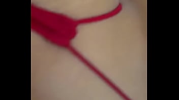 Safada faz uma gulosa no novinho ele goza dentro