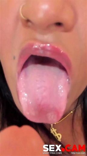 Plumper Indian MILF with Big Tits