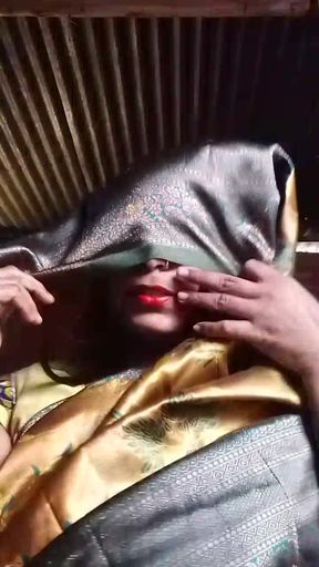 Indian Deshi Village Hot Sexi Sanskaari Housewife Mastarbuting Seduce Her Pussy