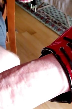 Shoefucking Sound with Cumshot.