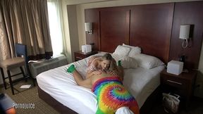 rachel ramsey munches her first black rump