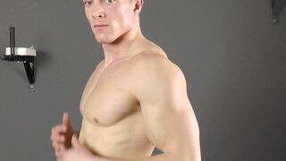 "Hunks In Action - Muscular Stud Larry McCormicks Intense Workout"