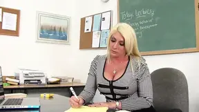 Student gets a better grade after getting intimate with his hot teacher.