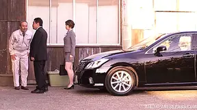 Seductive Japanese Office Lady Tamaki Nakaoka Gives Hot Factory Blowjob