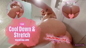 Giantess Shower With Her Tiny Helper: Valentina Love - 720P