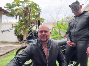 Huge creampie in outdoors on the bike