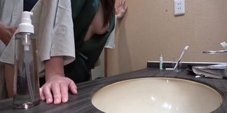 Kinky cheating wife enjoys doggystyle and fingering at hot springs