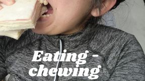 Noises when chewing My food