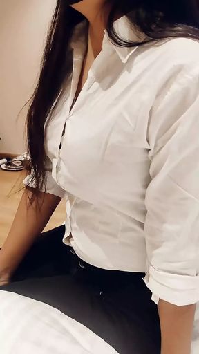 Beautiful Hotel Receptionist Fucked by Guest Hindi Sex Audio