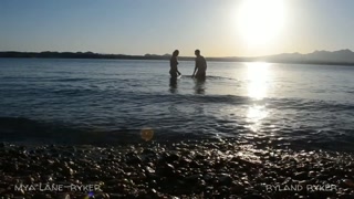 Hot Beach Fuck!