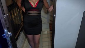 shows off her new lingerie to fuck the neighbor