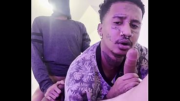 Esses dois deixaram meu cu espumando porra