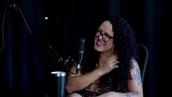 N&atilde_o gosta da forma que chupa os peitos, teve a proposta do swing e o exibisionismo, e o ido inusitado foi... - Brunna Sweet (WATCH ON: SHEER/RED)