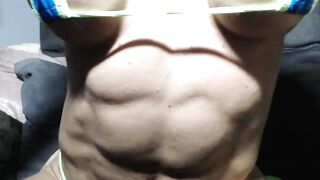 FBB cam flexing gigantic female bodybuilder muscle clitoris