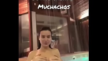 Quien es ella