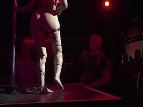 Caroline striptease in Oslo 2