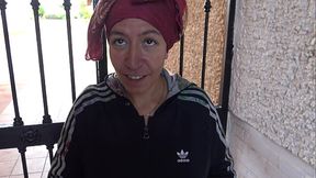 Turkish Street Hooker Gives Free Handjob To American Tourist In Izmir