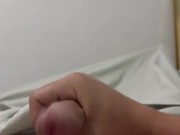 Frotando mi capullo hasta correrme