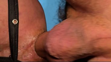 SEXO GOSTOSO COM PORTEIRO DO PREDIO, ELE LIBERA TUDO E AINDA PAGUEI