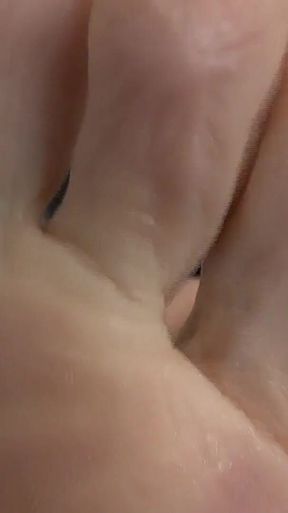 A Giantess Shows You Her Feet Lady Victoria Valente Mighty Wrinkles on Her Feet, Thick Giant Toes