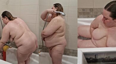 Thick Curvy Blonde Amateur Solo Bathroom Show