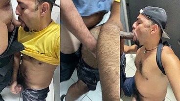 Orgia de sexo gay generalizada em banheiro público.