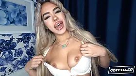 Gotfilled blondie spinner luna luxe wants all of his cum