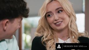 MODERN-DAY SINS - Mormon Virgin Lexi Lore Craves First ANAL CREAMPIE Instead Of Soaking With Hung BF