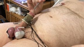 Estim pulsing while I probe for a cumshot