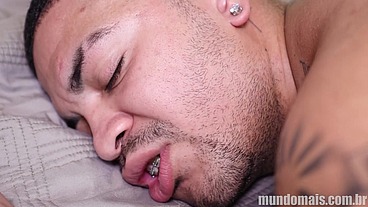 Metendo rola nos tatuado e depois ainda se chupam e falam da experiencia.