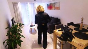 Hot blonde real estate agent cheats on her hubby with a blowjob and pussy licking