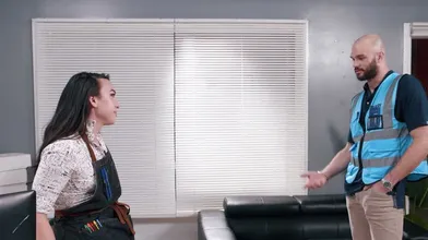 Lucky Big Cock Courier Cliff Jensen Fucked Horny Big Cock Shemale Kasey Kei