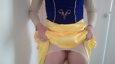 very vulgar Snowhite, not a real princess