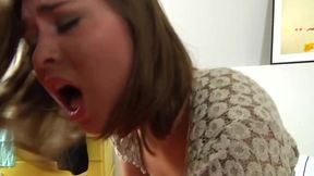 Awesome teen with an innocent face Riley Reid likes dick-riding