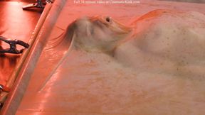 Vanna Smith im Latex gefesselt gierig zum Orgasmus gequält