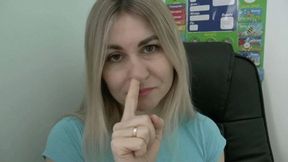 Make a nice snotball, and looking directly into the camera MP4 FULL HD 1080p