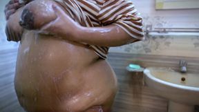 Bada Dodh Wali Cacci - Indian Big Ass & Huge Boobs Sexy Hot Aunty Shower in My Toilet Then I Caught Her and Record & Fuck Her