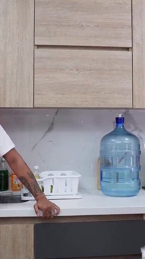 Colombian with a phenomenal body The song seduces her plumber by giving her huge ass to Dani Clark   Clip 1